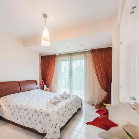 #maria And Cabin By Halu! Villas Epanomi