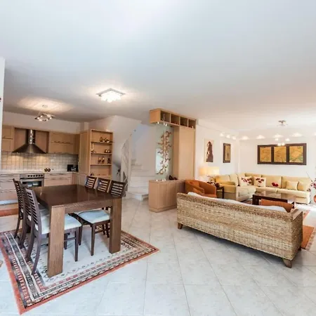 #maria And Cabin By Halu! Villas Lägenhet Epanomi