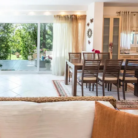 Apartment #maria And Cabin By Halu! Villas *