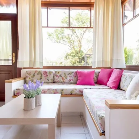 #maria And Cabin By Halu! Villas Apartment